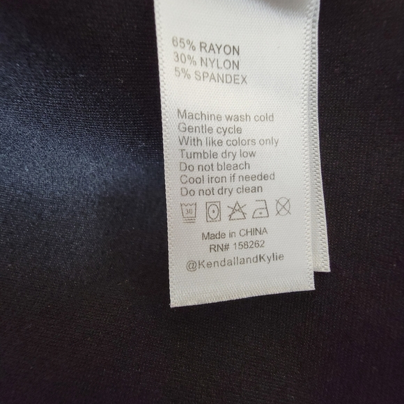 Kendall & Kylie High Waisted Black leggings Size Small - Picture 4 of 7